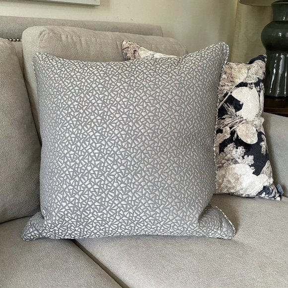 (Set of x2) Light Embroidered Patterned Oversized 20" Inches Sq - Accent - Picture 9 of 11